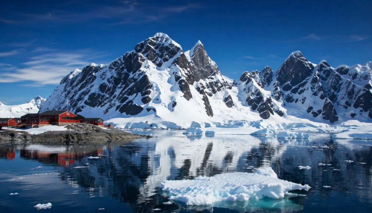 antarctica frozen beauty at the research station