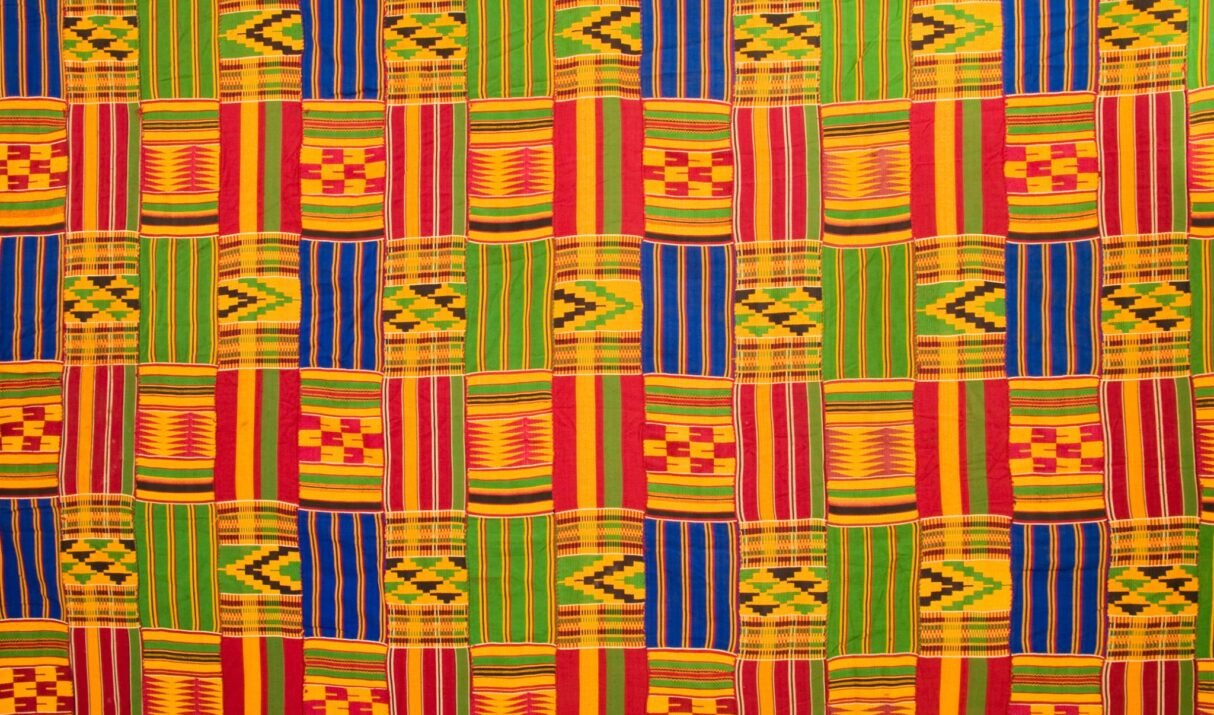 The Kente Cloth of Ghana Is Not Just Fashion — Every Single Thread Tells a Story